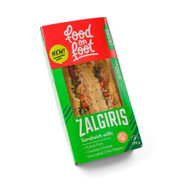 Sumuštinis  Žalgiris  170g su plėšyta kiauliena, čederio sūriu ir marinuota aitriąja paprika