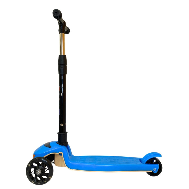 Paspirtukas triratis