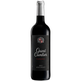 Vynas Grand Cavalier raudonas, pusiau saldus (10.5%), 750 ml